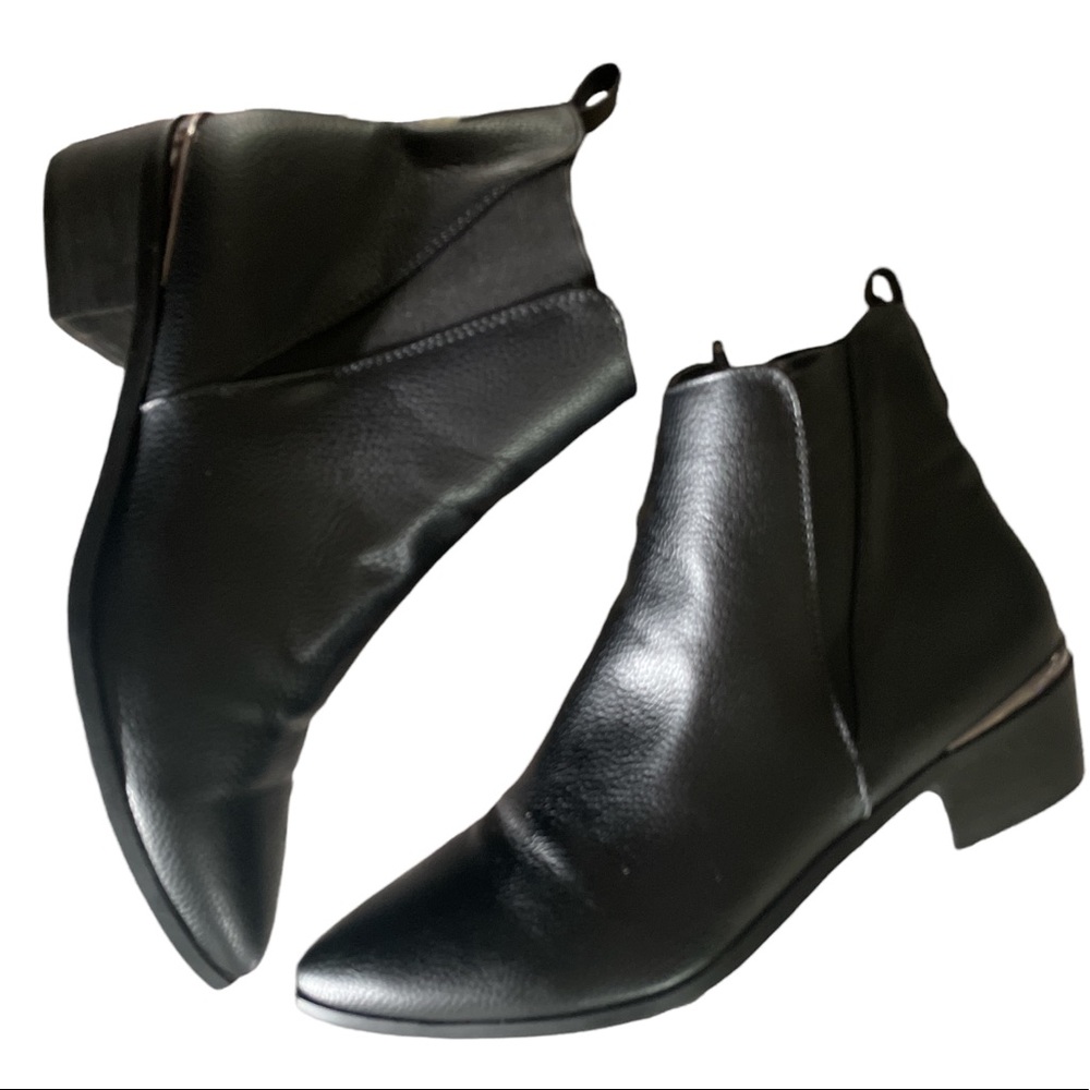 Black Chelsea Boot